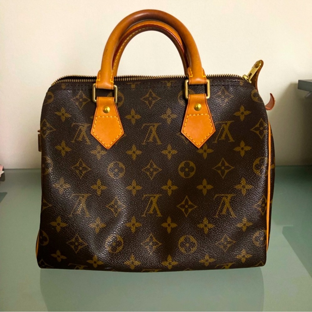 Authentic Louis Vuitton Speedy 25 bag